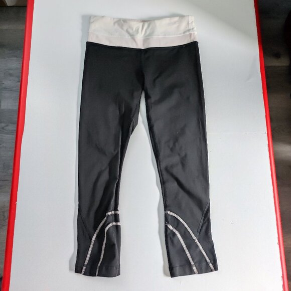 Lululemon athletic wear leggings black with white & pink pattern women's size 4 - Picture 1 of 12